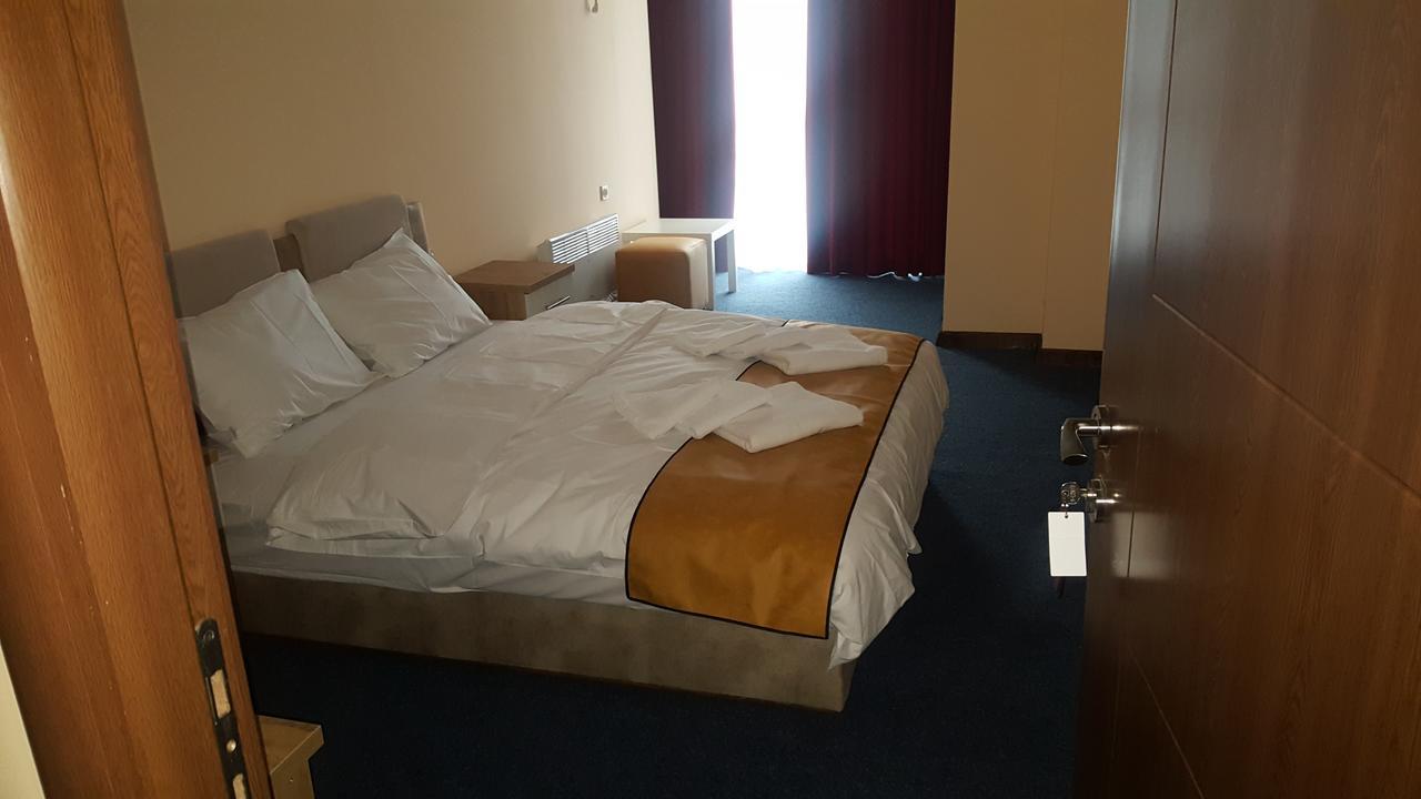 Hotel Panorama City Delcevo Екстер'єр фото