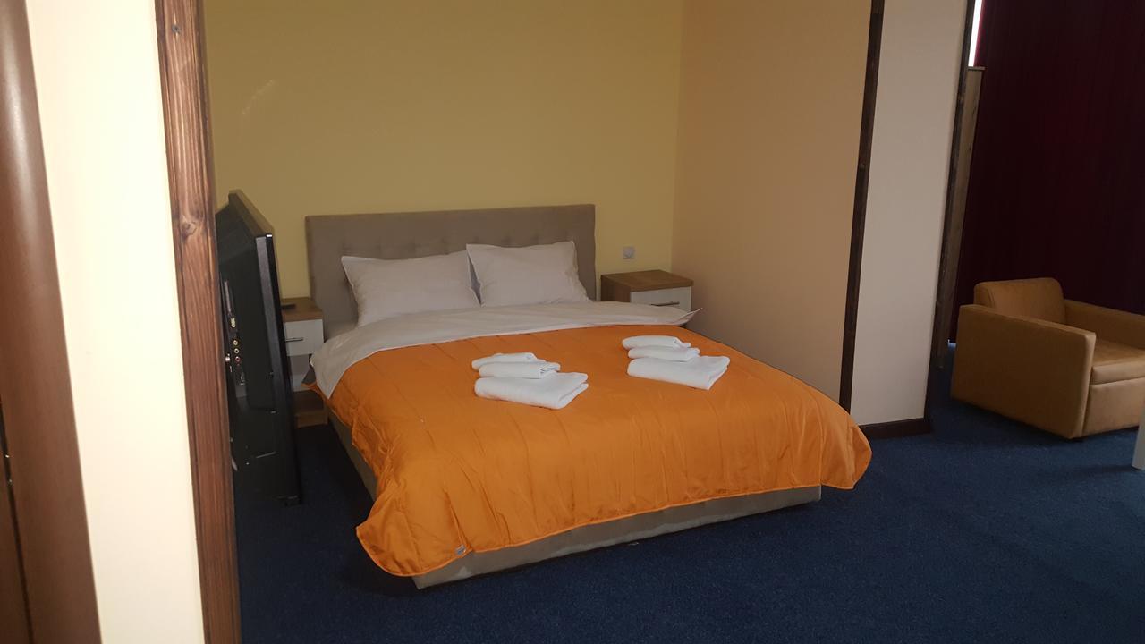 Hotel Panorama City Delcevo Екстер'єр фото